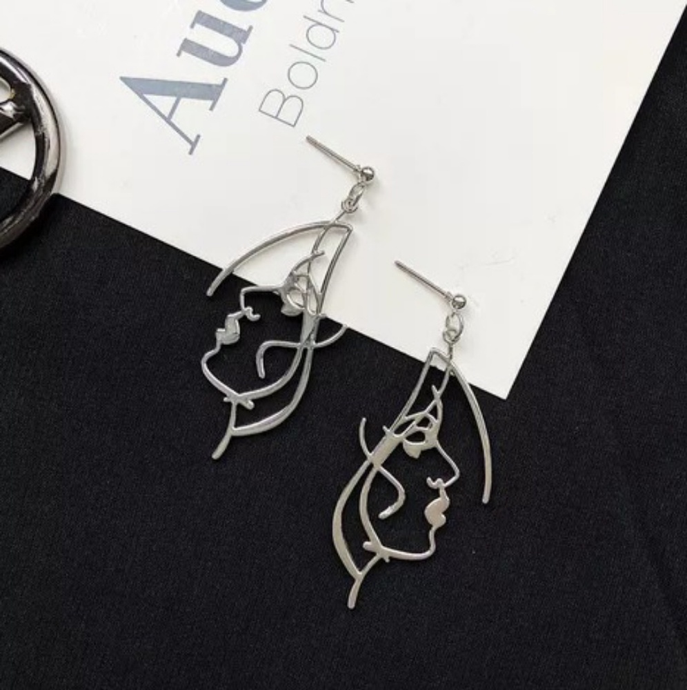 Face Drop Earring's